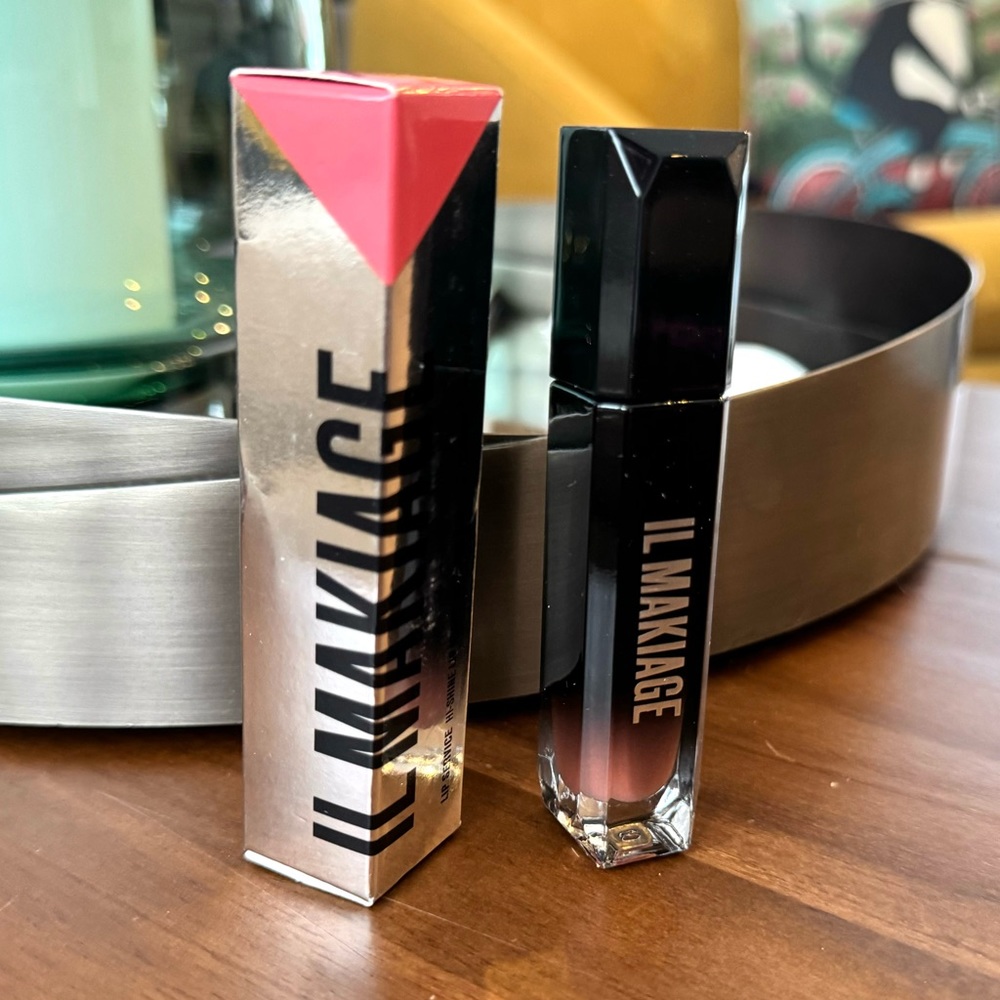Il Makiage Lip Service High Shine Lip Glaze- PDA 574
